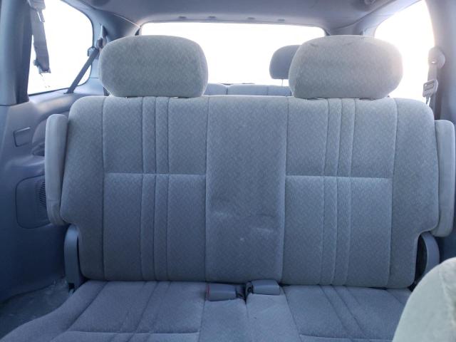Photo 10 from auction – 2002 TOYOTA SIENNA CE with VIN 4T3ZF19C72U439302