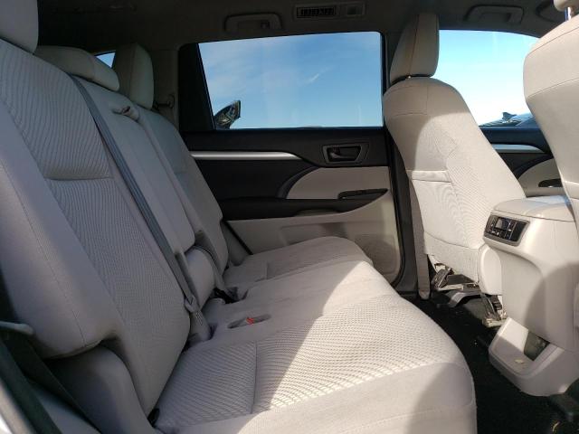 Photo 11 from auction – 2017 TOYOTA HIGHLANDER with VIN 5TDBZRFH5HS477578