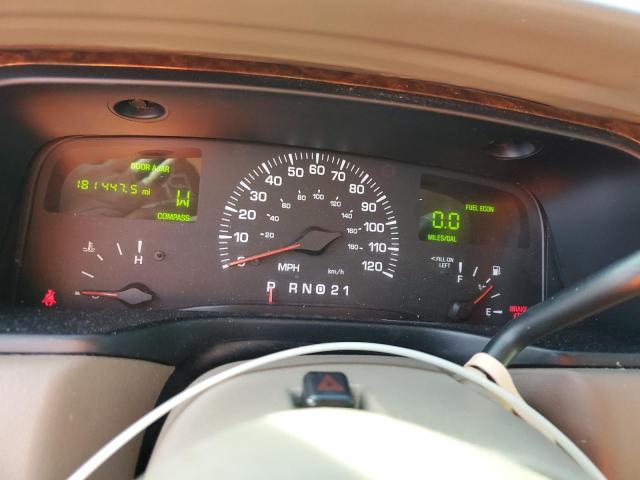 Photo 9 from auction – 2002 LINCOLN TOWN CAR E with VIN 1LNHM81W52Y622957