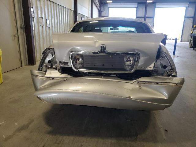 Photo 6 from auction – 2003 LINCOLN TOWN CAR E with VIN 1LNHM81W33Y649401