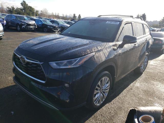 TOYOTA HIGHLANDER 2022 with VIN 5TDFZRBH7NS198488 - Photo from auction