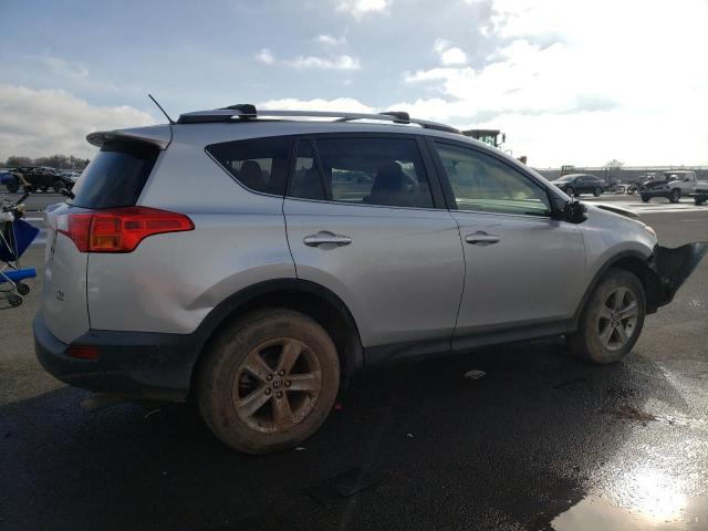 Photo 3 from auction – 2015 TOYOTA RAV4 XLE with VIN JTMRFREV1FD110491