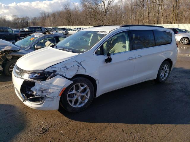 CHRYSLER PACIFICA T 2018 with VIN 2C4RC1FG2JR294632 - Photo from auction
