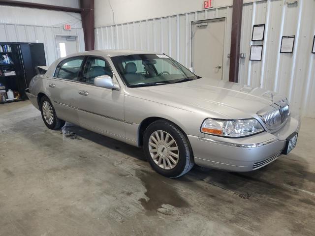 Photo 4 from auction – 2003 LINCOLN TOWN CAR E with VIN 1LNHM81W33Y649401