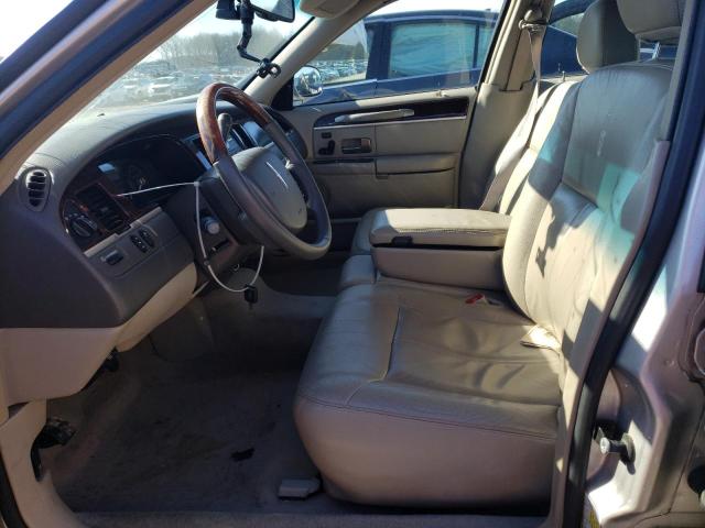 Photo 7 from auction – 2009 LINCOLN TOWN CAR S with VIN 2LNHM82VX9X633095