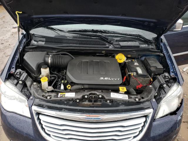 Photo 11 from auction – 2015 CHRYSLER TOWN & COU with VIN 2C4RC1CG9FR663000