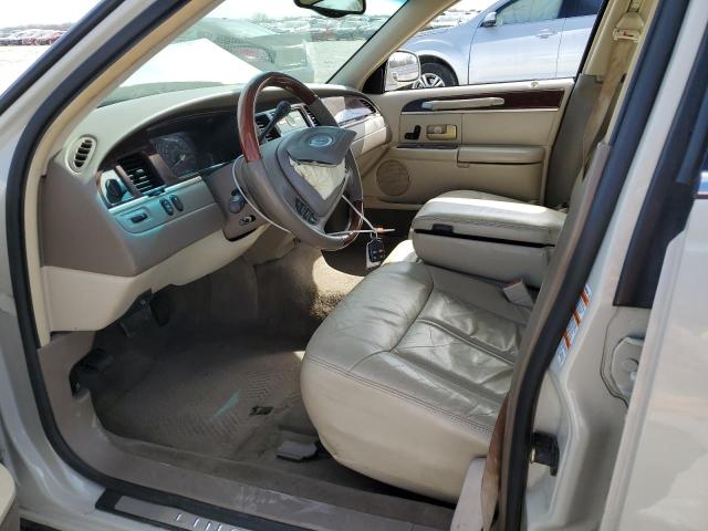 Photo 7 from auction – 2004 LINCOLN TOWN CAR U with VIN 1LNHM83W04Y627337