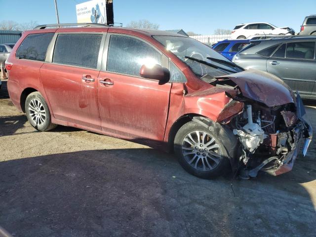 Photo 4 from auction – 2018 TOYOTA SIENNA XLE with VIN 5TDYZ3DC7JS949705