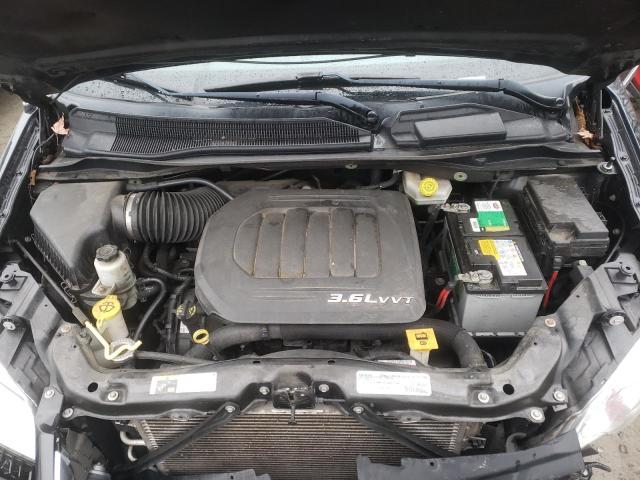 Photo 12 from auction – 2016 CHRYSLER TOWN & COU with VIN 2C4RC1BG7GR132624