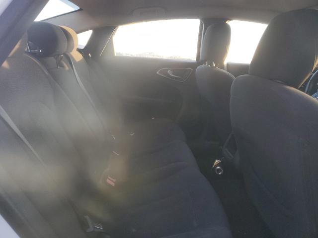Photo 10 from auction – 2015 CHRYSLER 200 LIMITE with VIN 1C3CCCAB1FN596774