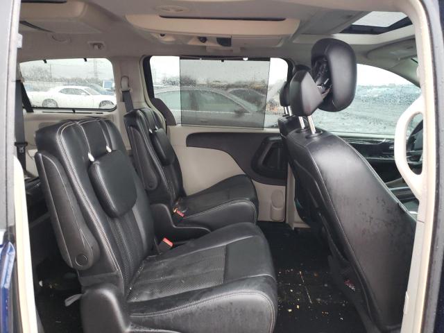 Photo 10 from auction – 2015 CHRYSLER TOWN & COU with VIN 2C4RC1CG9FR663000