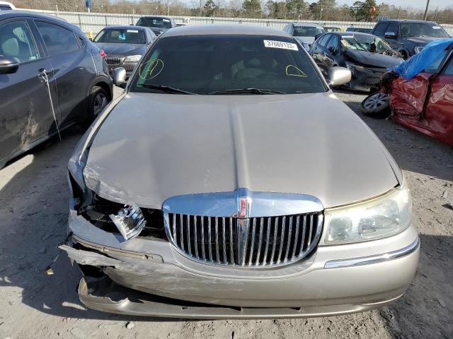 Photo 5 from auction – 2002 LINCOLN TOWN CAR E with VIN 1LNHM81W52Y622957