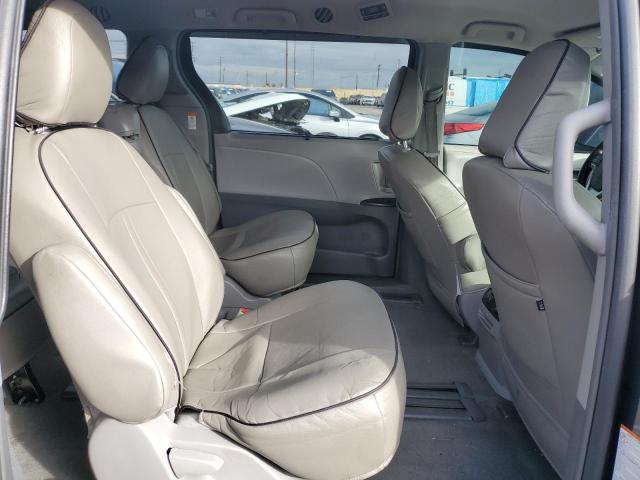 Photo 11 from auction – 2018 TOYOTA SIENNA LE with VIN 5TDKZ3DCXJS909656
