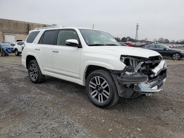 Photo 4 from auction – 2019 TOYOTA 4RUNNER SR with VIN JTEBU5JR2K5717489