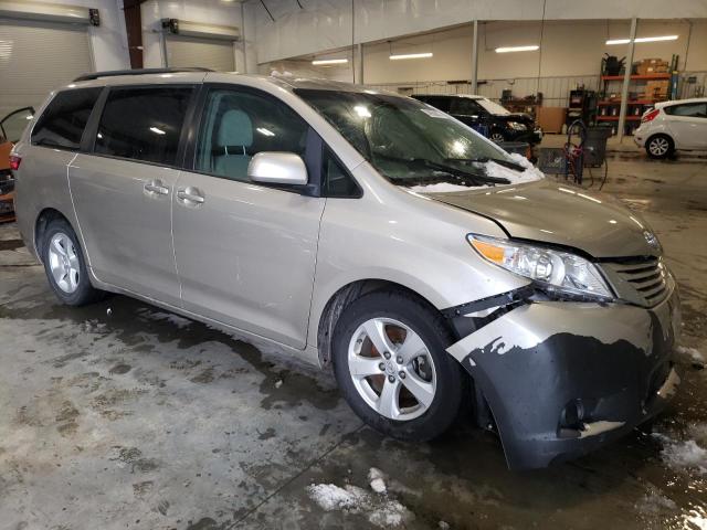 Photo 4 from auction – 2015 TOYOTA SIENNA LE with VIN 5TDKK3DC9FS563062