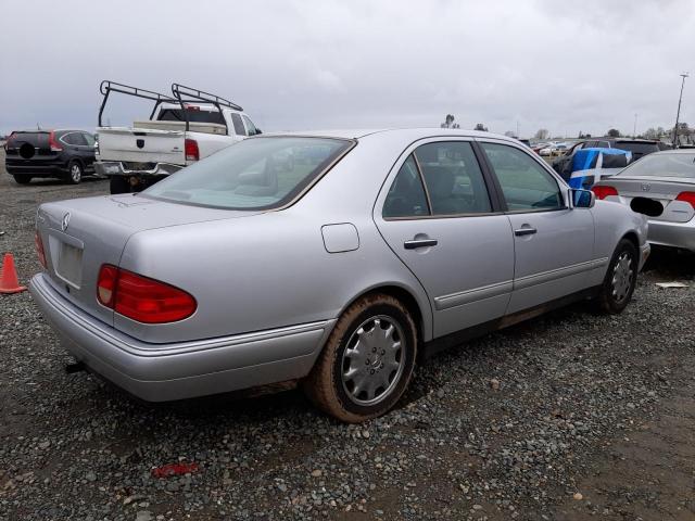 Photo 3 from auction – 1999 MERCEDES-BENZ E 320 with VIN WDBJF65H4XA765087