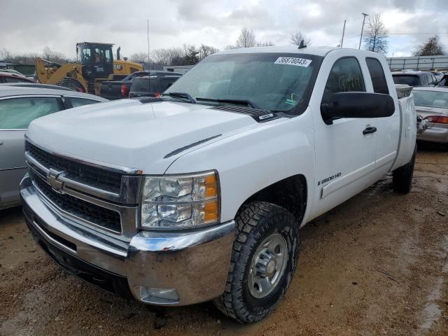 CHEVROLET SILVERADO 2008 with VIN 1GCHK29K28E215617 - Photo from auction
