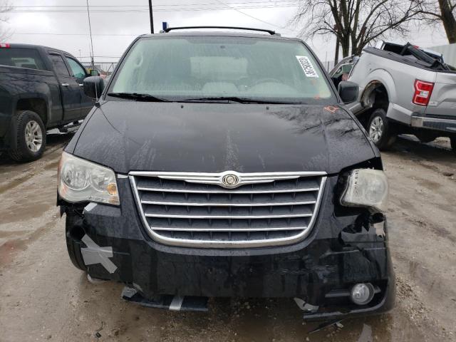 Photo 5 from auction – 2010 CHRYSLER TOWN & COU with VIN 2A4RR5D1XAR495130