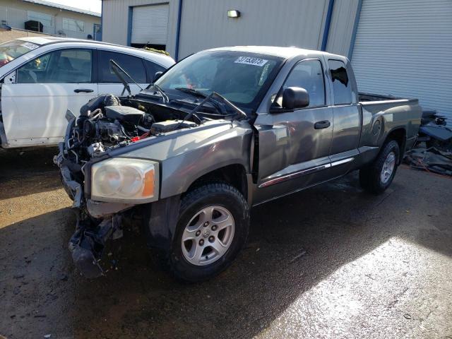DODGE DAKOTA LAR 2005 with VIN 1D7HE52N15S206536 - Photo from auction