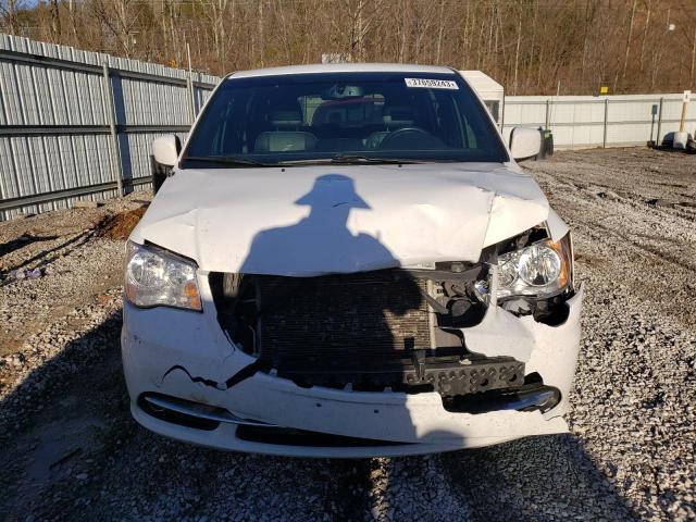 Photo 5 from auction – 2014 CHRYSLER TOWN & COU with VIN 2C4RC1HG7ER188437