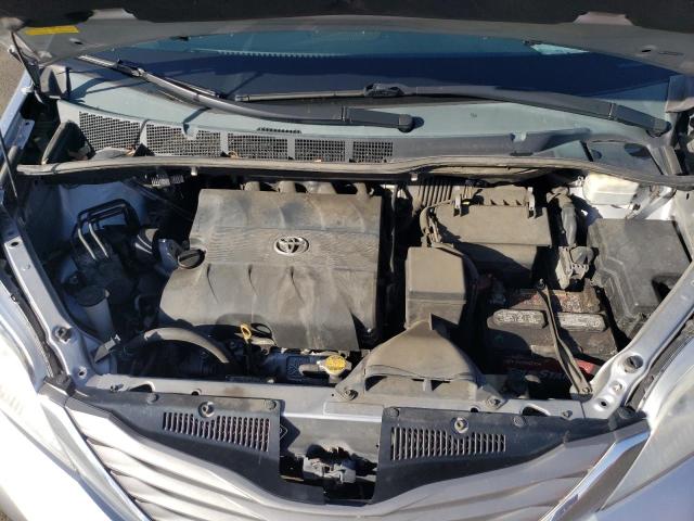 Photo 12 from auction – 2011 TOYOTA SIENNA XLE with VIN 5TDYK3DC0BS121095