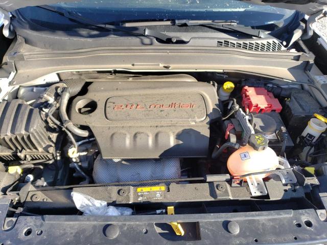 Photo 12 from auction – 2018 JEEP RENEGADE L with VIN ZACCJABB7JPJ71237
