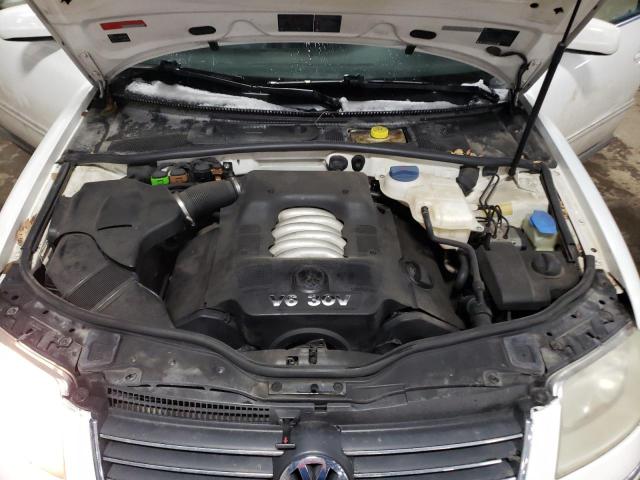 Photo 11 from auction – 2002 VOLKSWAGEN PASSAT GLX with VIN WVWTH63B42P287956
