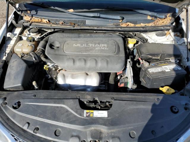 Photo 11 from auction – 2015 CHRYSLER 200 LIMITE with VIN 1C3CCCAB8FN649339