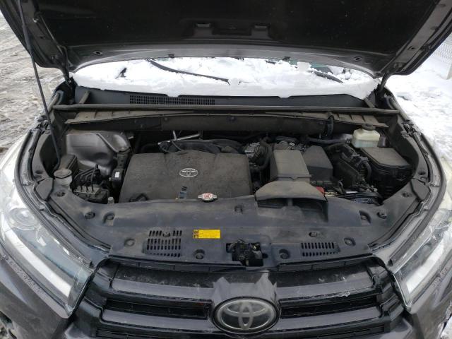 Photo 12 from auction – 2017 TOYOTA HIGHLANDER with VIN 5TDJZRFH5HS484266