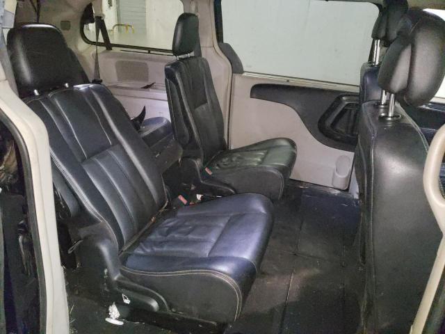 Photo 11 from auction – 2012 CHRYSLER TOWN & COU with VIN 2C4RC1CG1CR233442