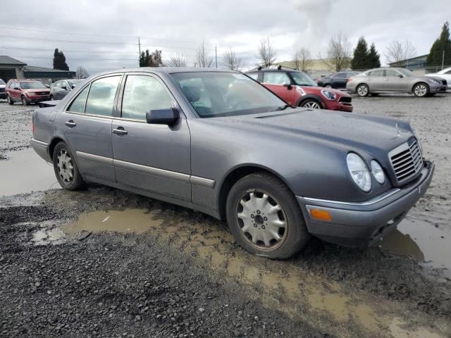 Photo 4 from auction – 1997 MERCEDES-BENZ E 320 with VIN WDBJF55F5VJ028373
