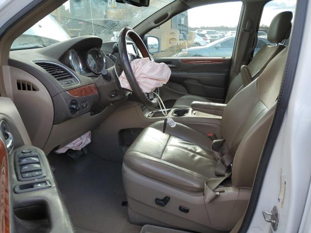 Photo 7 from auction – 2015 CHRYSLER TOWN & COU with VIN 2C4RC1GG4FR731617