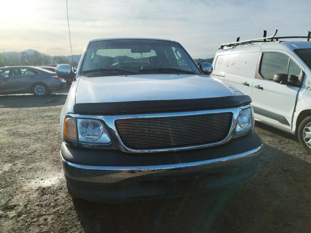 Foto 5 de la subasta – 2002 FORD F150 con VIN 1FTRX17W02NB44401