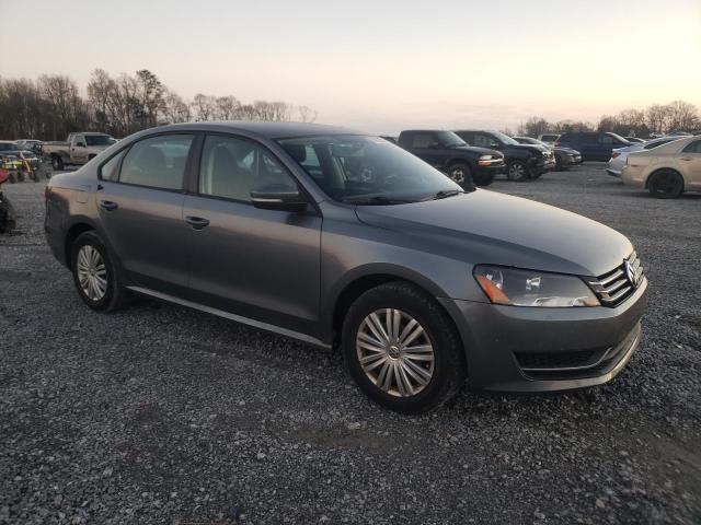 Photo 4 from auction – 2014 VOLKSWAGEN PASSAT S with VIN 1VWAS7A3XEC117152