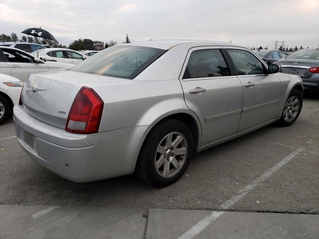 Photo 3 from auction – 2006 CHRYSLER 300 with VIN 2C3LA43R26H299771