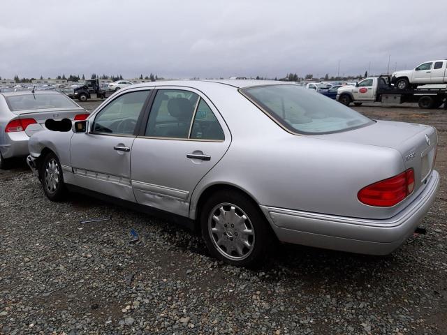 Photo 2 from auction – 1999 MERCEDES-BENZ E 320 with VIN WDBJF65H4XA765087