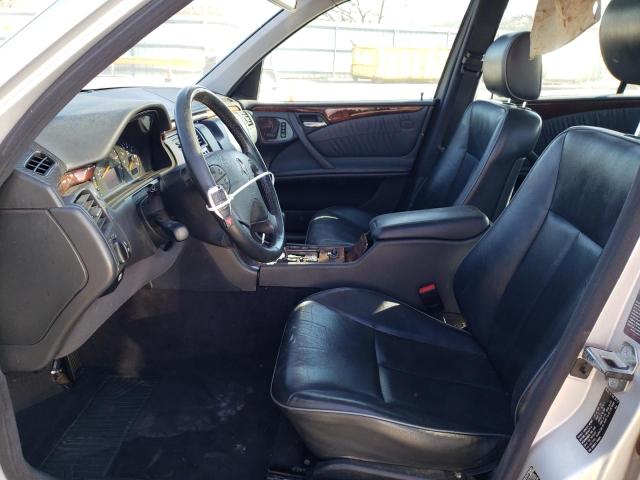 Photo 7 from auction – 2000 MERCEDES-BENZ E 320 with VIN WDBJF65J2YB130349