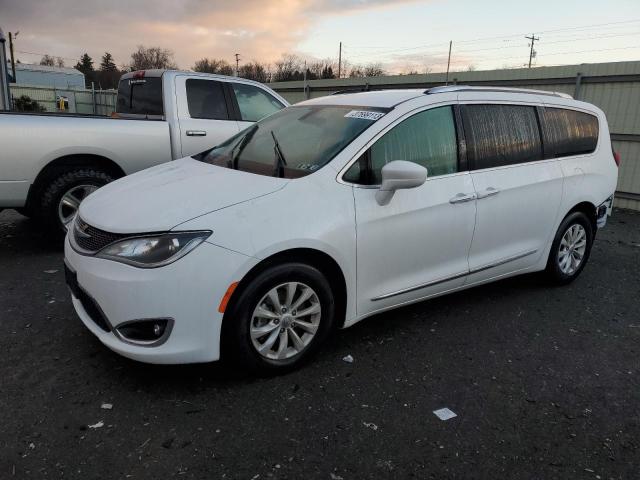 CHRYSLER PACIFICA T 2019 with VIN 2C4RC1BGXKR700681 - Photo from auction