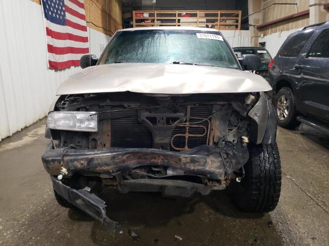 Photo 5 from auction – 2001 CHEVROLET BLAZER with VIN 1GNCT18W11K158539