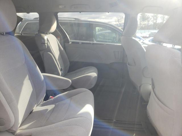 Photo 10 from auction – 2015 TOYOTA SIENNA LE with VIN 5TDKK3DC5FS659206