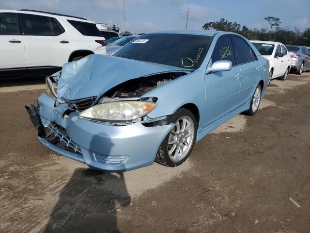 TOYOTA CAMRY LE 2005 with VIN 4T1BE30K95U599375 - Photo from auction
