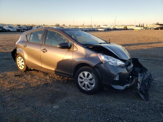 Photo 4 from auction – 2014 TOYOTA PRIUS C with VIN JTDKDTB35E1571118