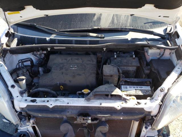 Photo 12 from auction – 2011 TOYOTA SIENNA XLE with VIN 5TDYK3DC1BS155899