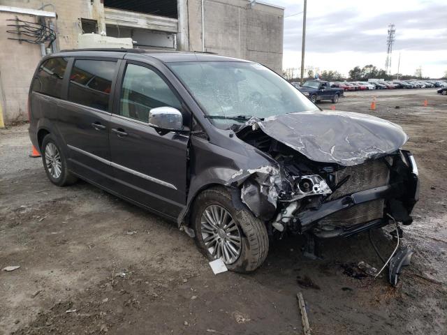 Photo 4 from auction – 2015 CHRYSLER TOWN & COU with VIN 2C4RC1CG8FR520572