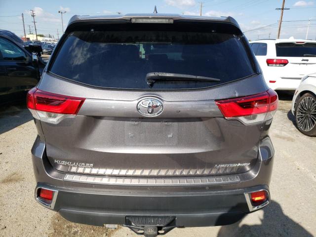 Photo 6 from auction – 2018 TOYOTA HIGHLANDER with VIN 5TDDZRFH9JS915047