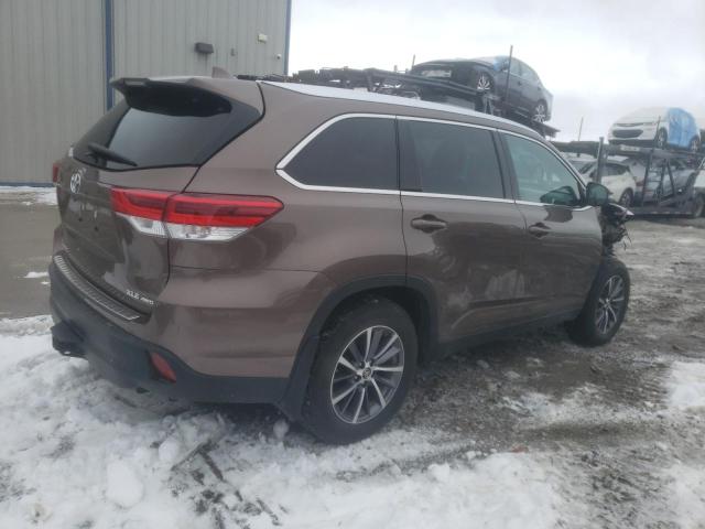 Photo 3 from auction – 2019 TOYOTA HIGHLANDER with VIN 5TDJZRFH3KS916621