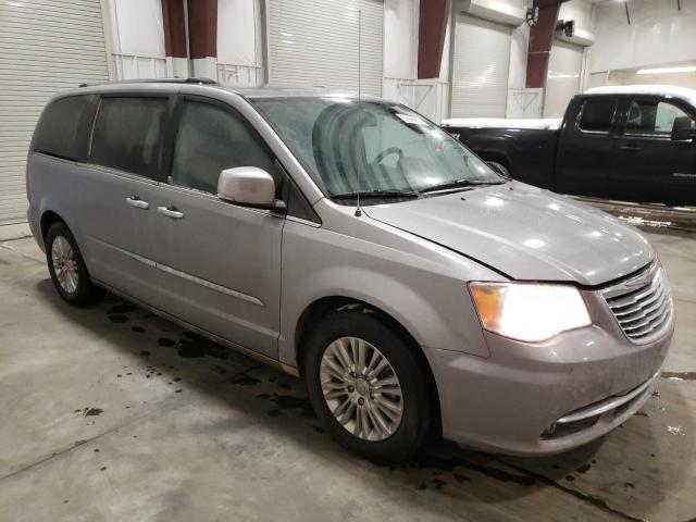 Photo 4 from auction – 2016 CHRYSLER TOWN & COU with VIN 2C4RC1JG9GR247727
