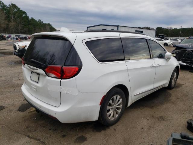 Photo 3 from auction – 2017 CHRYSLER PACIFICA T with VIN 2C4RC1BG7HR683220