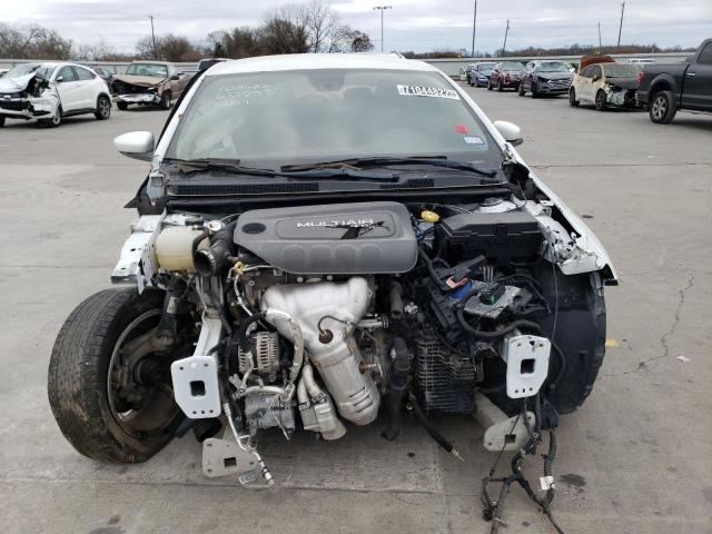 Photo 5 from auction – 2015 CHRYSLER 200 LIMITE with VIN 1C3CCCAB3FN632853