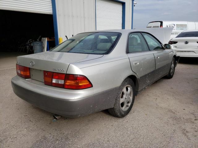 Photo 3 from auction – 1999 LEXUS ES 300 with VIN JT8BF28G4X0226006